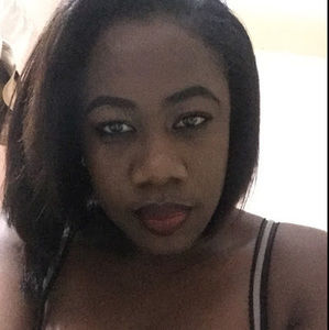 Meet your Posher, Deneshia